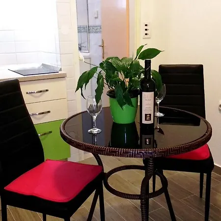 德萨彼得里奇公寓酒店 *
