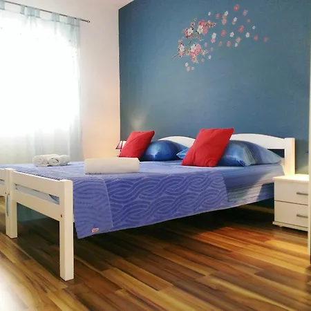 Desa Petric * Hvar Town