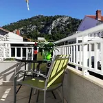 Apartman Desa Petric Hvar Town